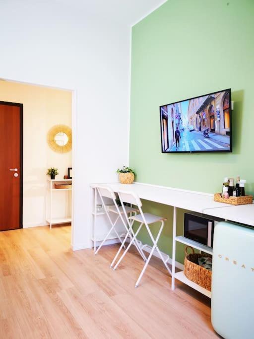Sunny Flat 50 Meters From The Metro Appartement Milaan Buitenkant foto